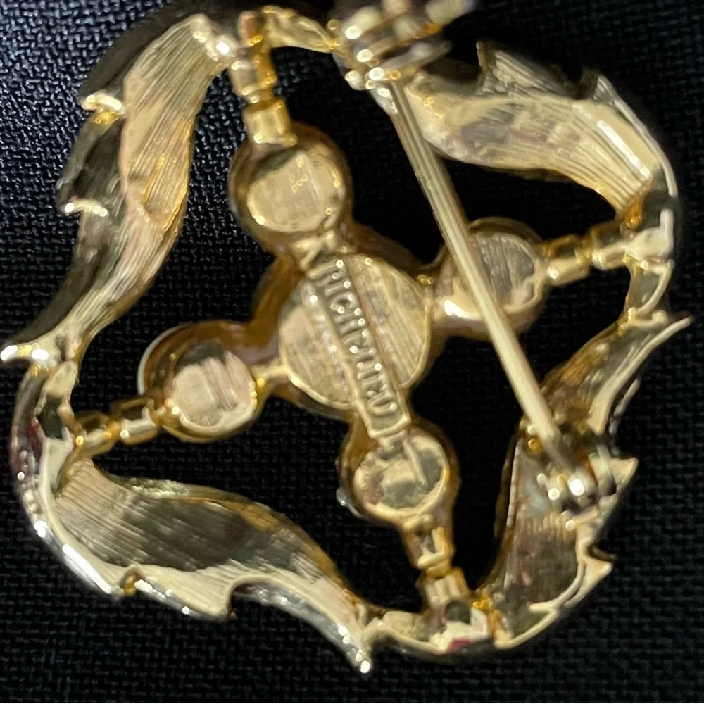 Richelieu Vintage Pearl & Rhinestone Brooch